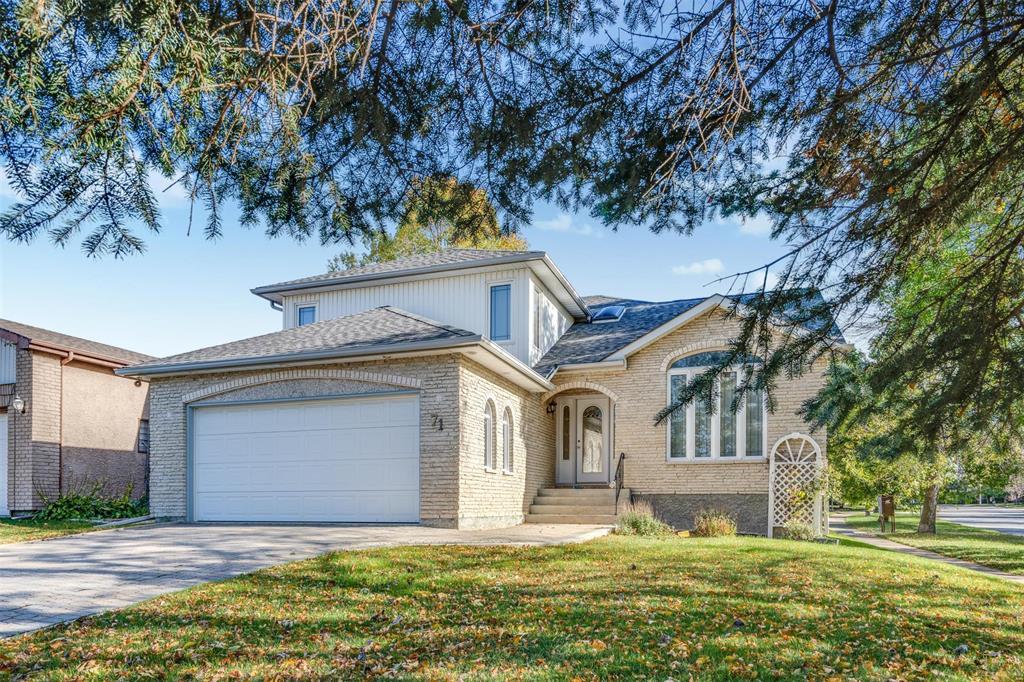 Property image for 71 Sandalwood Crescent|Winnipeg, Manitoba R2V3V5