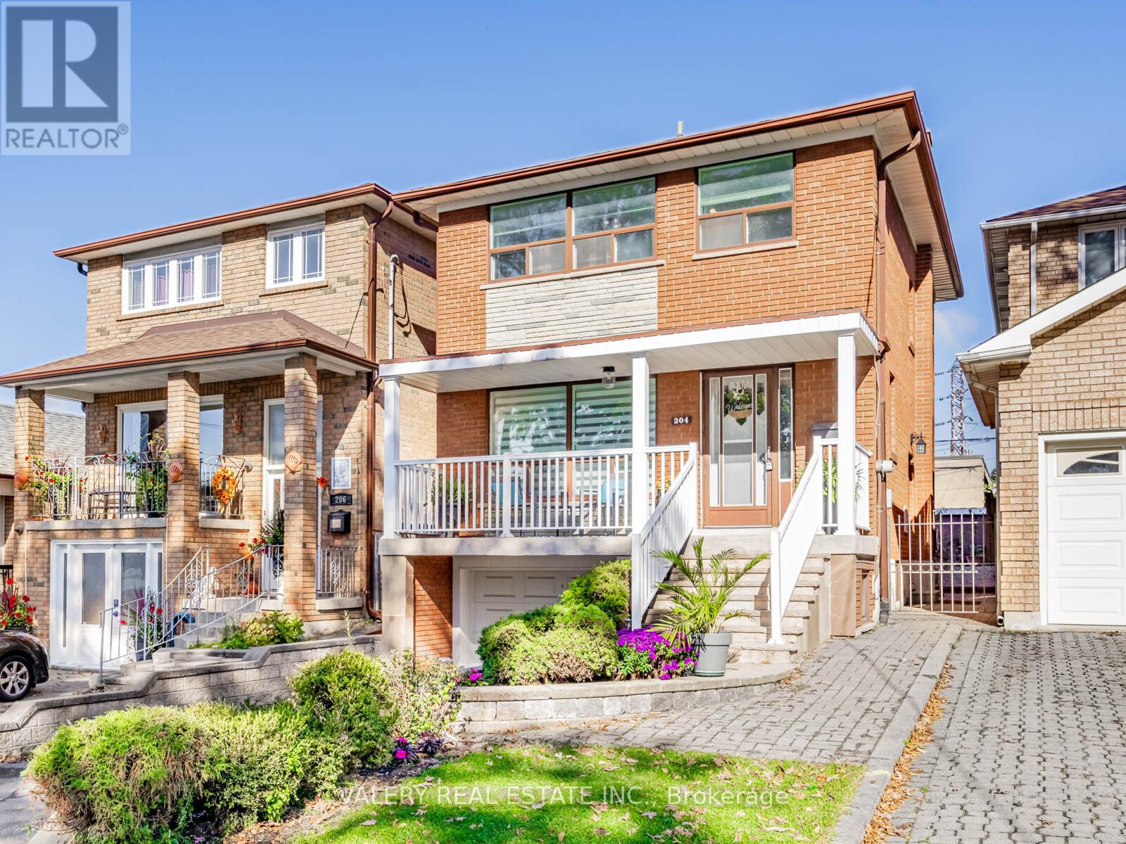 Property image for 204 SCHELL AVENUE|Toronto (Briar Hill-Belgravia), Ontario M6E2T2