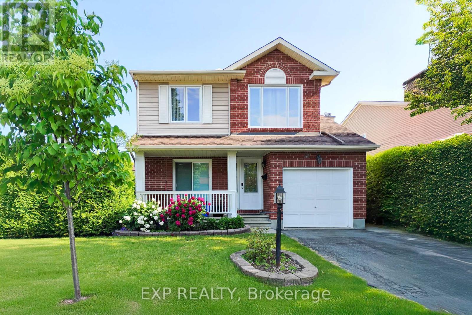 32 MAPLE VIEW CRESCENT|Ottawa, Ontario K2G5J6