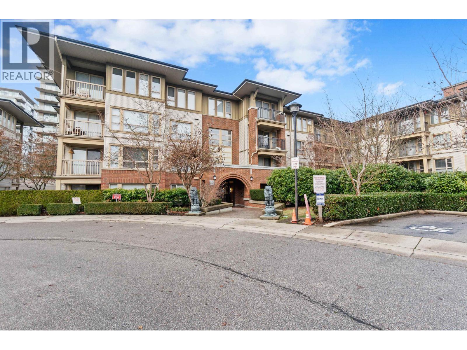 5403 5111 GARDEN CITY ROAD|Richmond, British Columbia V6X4H4