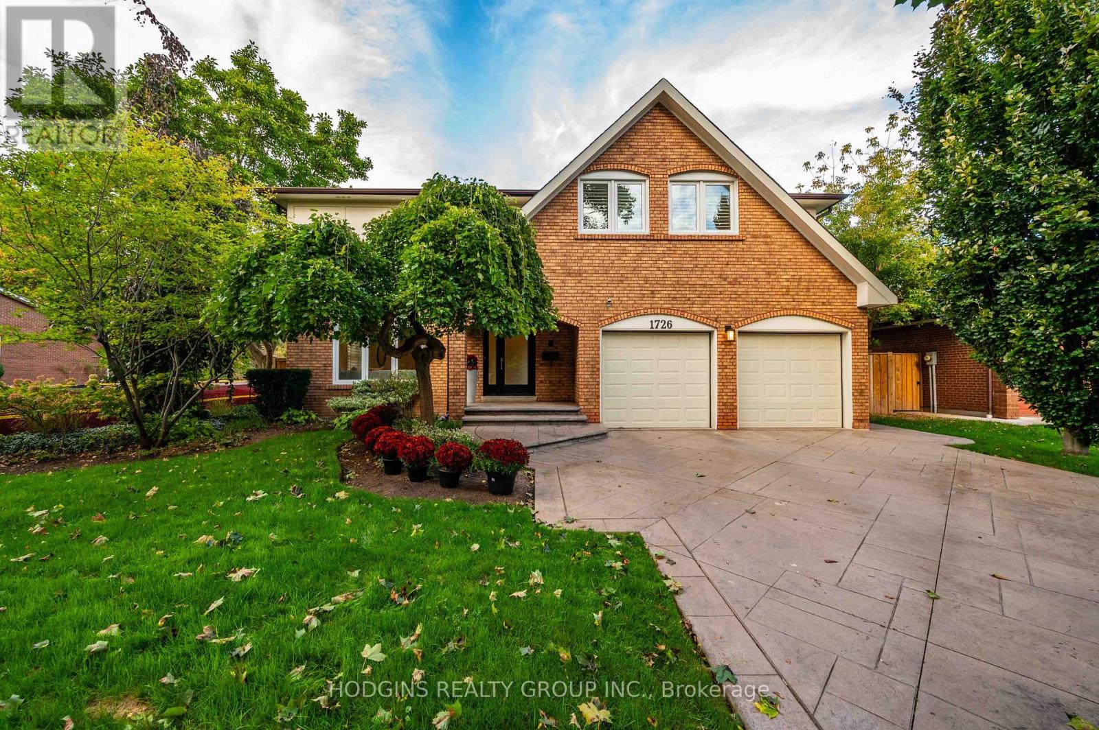 1726 SHERWOOD FORREST CIRCLE|Mississauga (Sheridan), Ontario L5K2H6