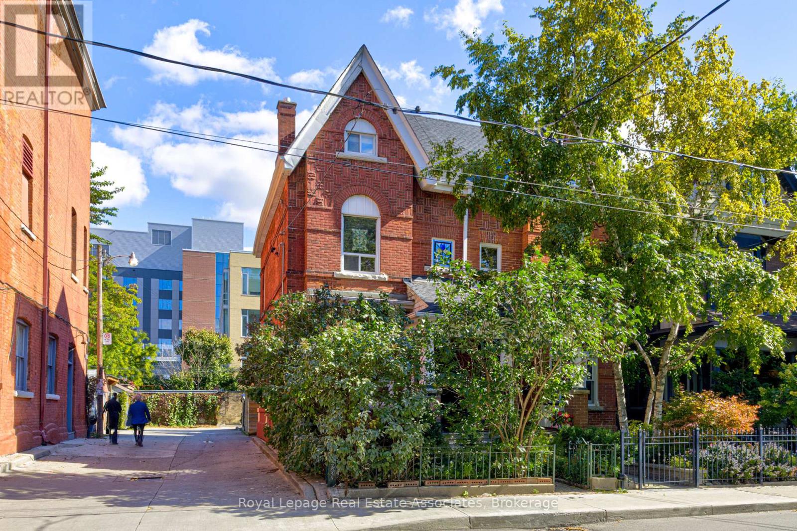 Primary image of 101 DOVERCOURT ROAD|Toronto (Little Portugal), Ontario M6J3C2