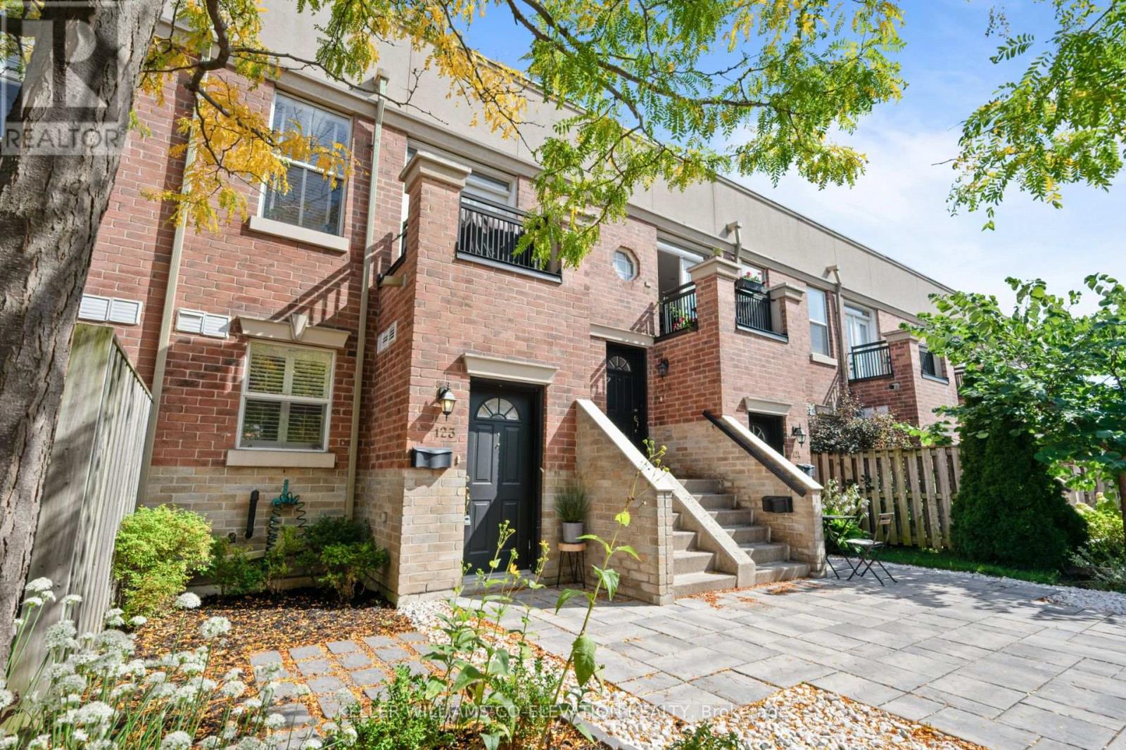 Property image for 123 - 51 HALTON STREET|Toronto (Trinity-Bellwoods), Ontario M6J1R5