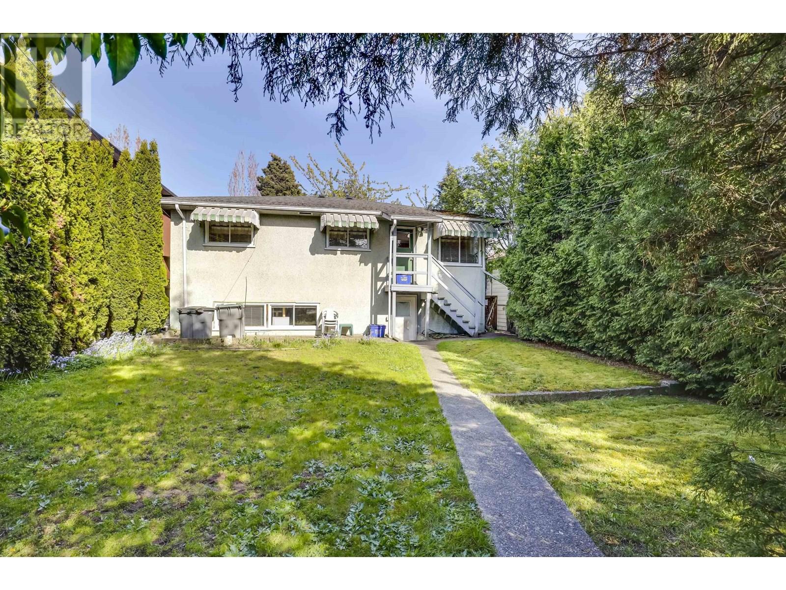 7475 KNIGHT STREET|Vancouver, British Columbia V5P2X1