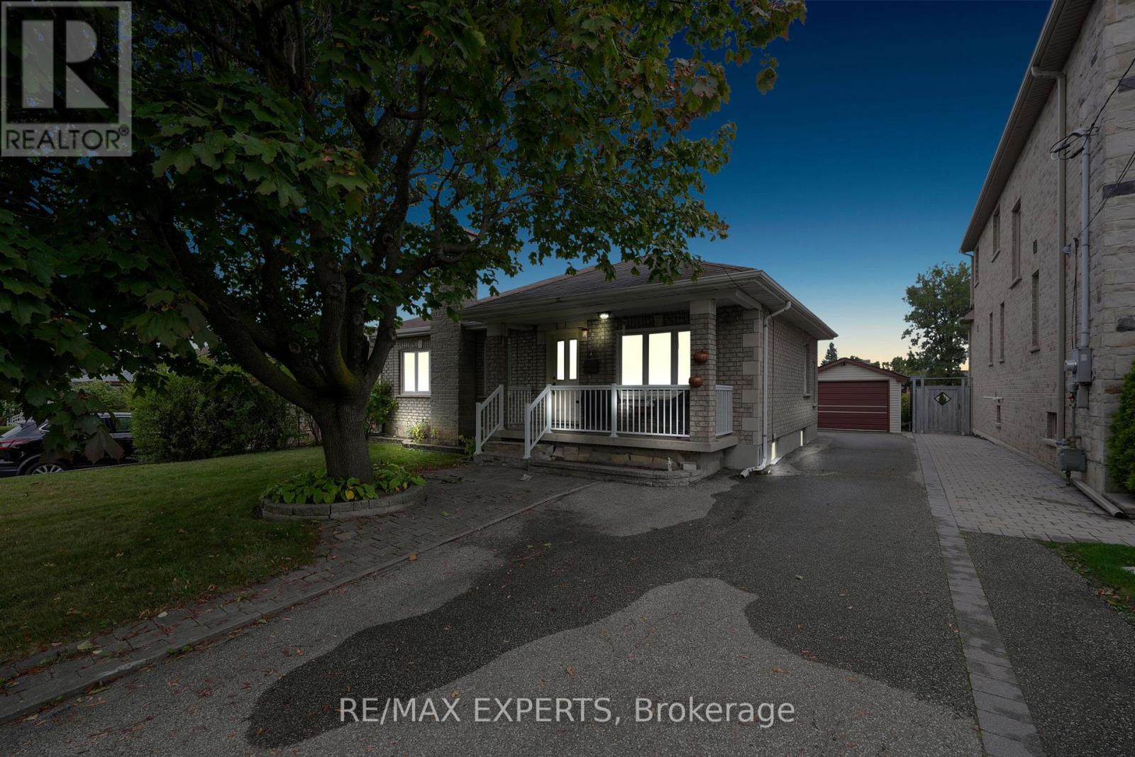 Property image for 26 GROVEDALE AVENUE|Toronto (Maple Leaf), Ontario M6L1Y6
