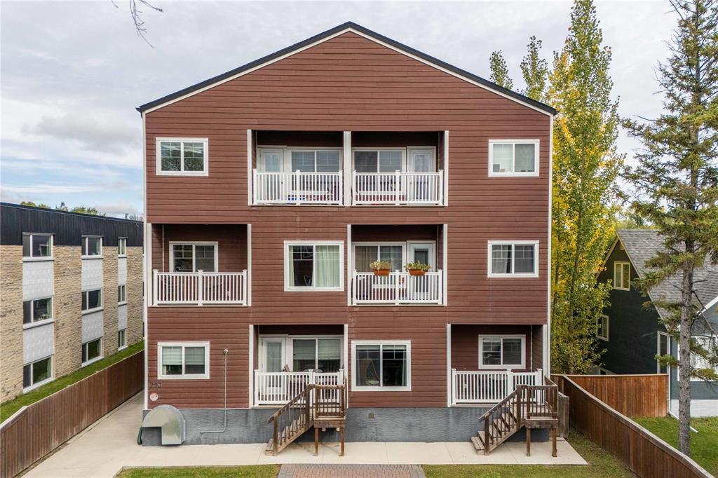 102 293 Edison Avenue|Winnipeg, Manitoba R2G0L5