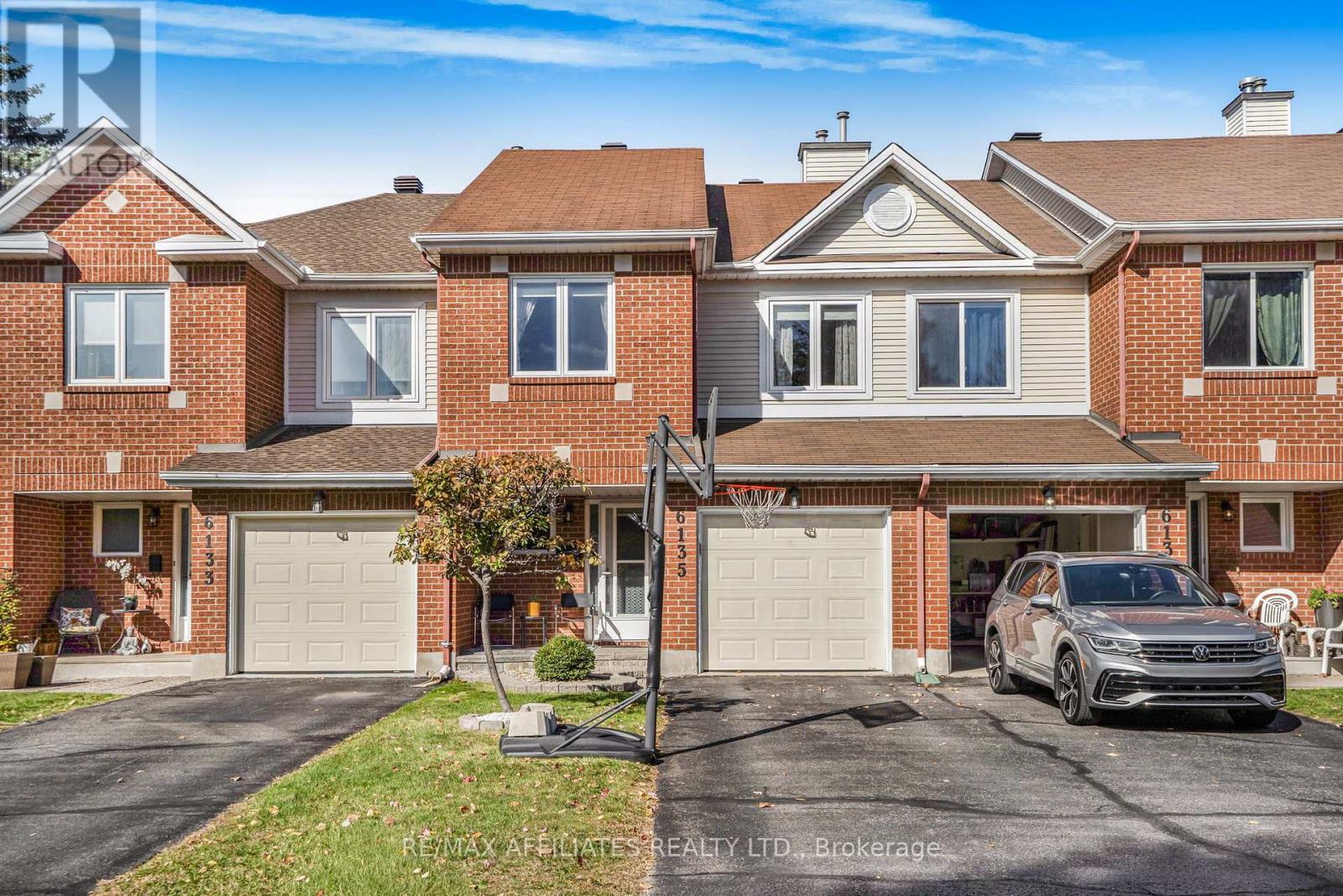 Property image for 6135 OAK MEADOWS DRIVE|Ottawa, Ontario K1C7G7