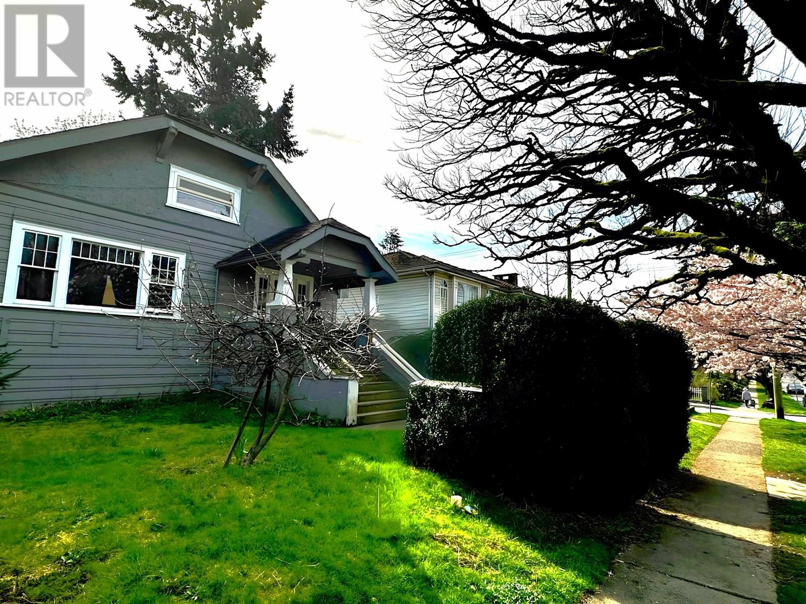 1612 E 20TH AVENUE|Vancouver, British Columbia V5N2K8