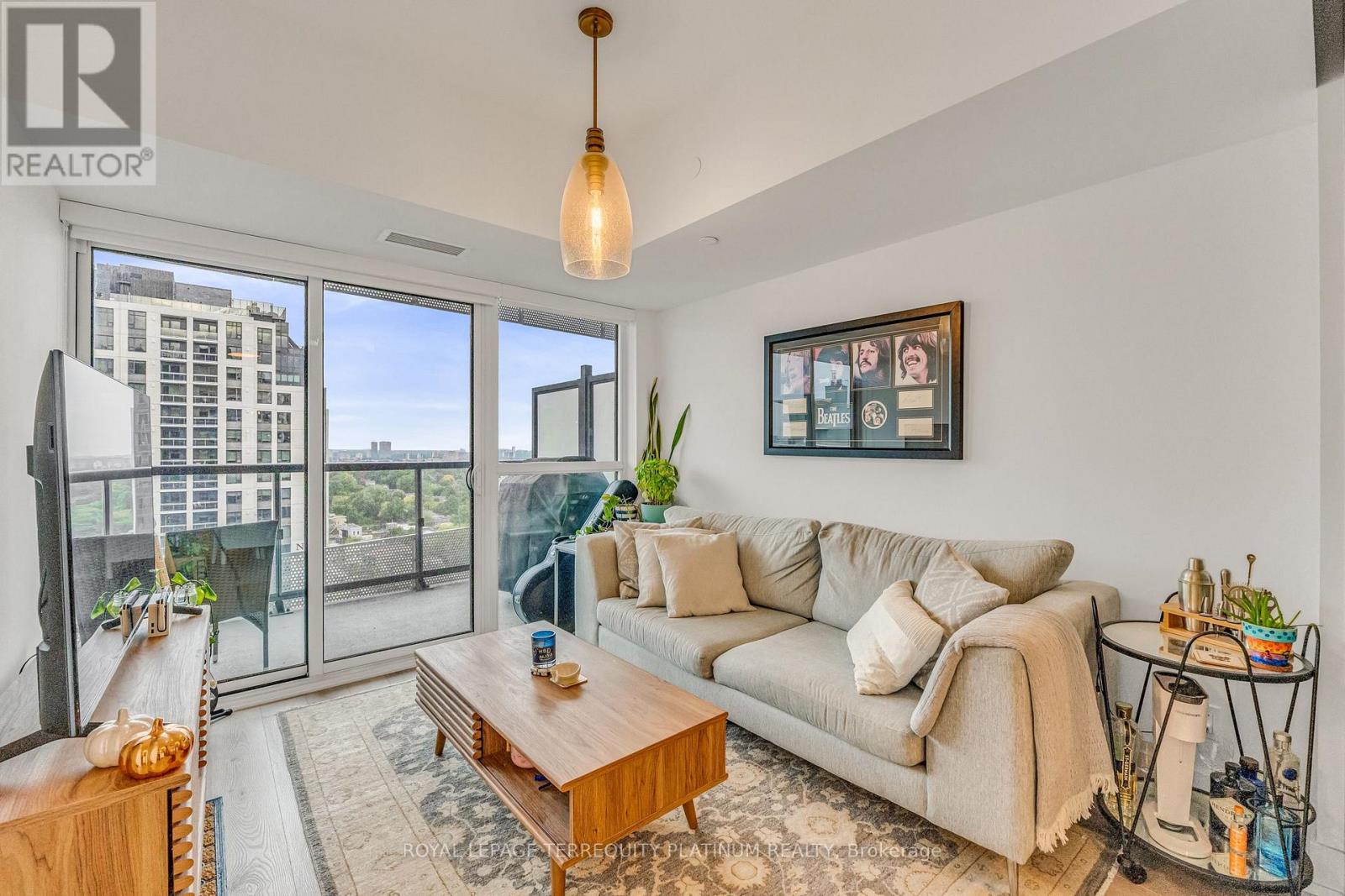 1410 - 11 LILLIAN STREET|Toronto (Mount Pleasant West), Ontario M4S2H7