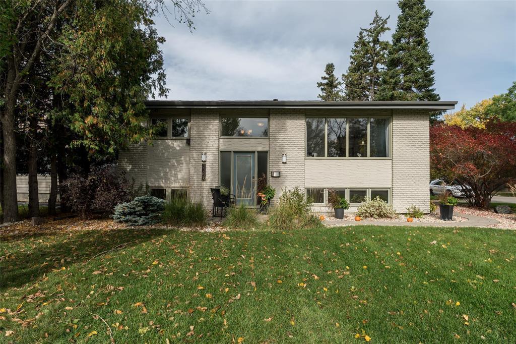3349 Assiniboine Avenue|Winnipeg, Manitoba R3K0A7