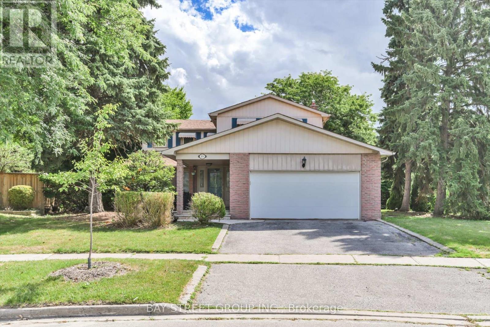 Property image for 33 KILCHURN CASTLE DRIVE|Toronto (Tam O'Shanter-Sullivan), Ontario M1T2W3