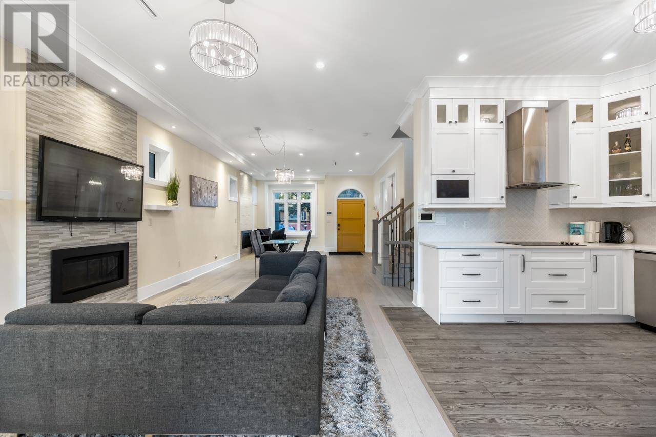 Primary image of 288 E 59TH AVENUE|Vancouver, British Columbia V5X1X9
