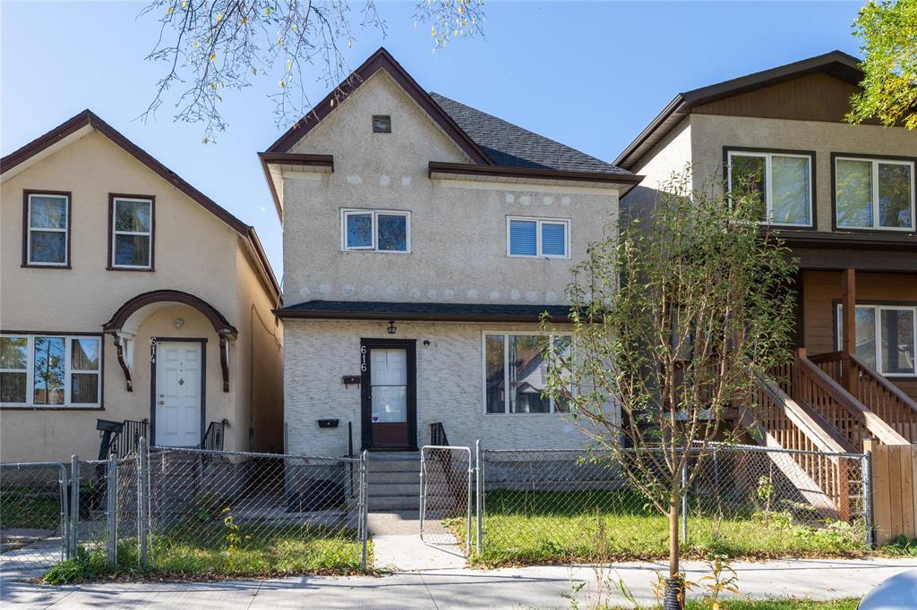 Primary image of 616 Langside Street|Winnipeg, Manitoba R3B2T8
