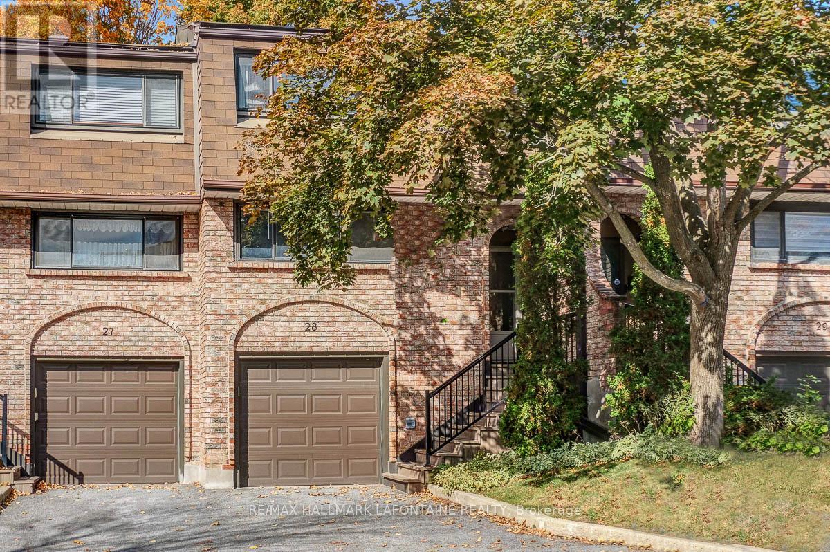 28 - 2 BERTONA STREET|Ottawa, Ontario K2G0W2