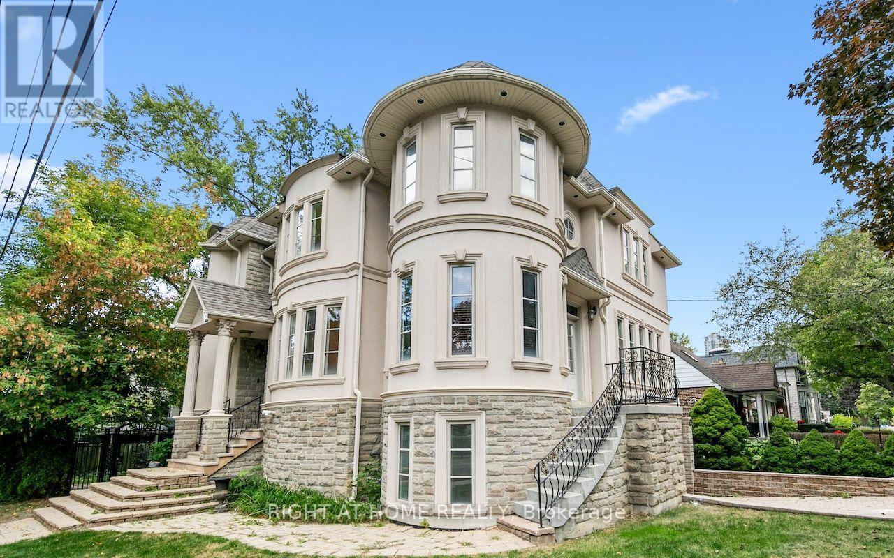 Primary image of 125 KINGSDALE AVENUE|Toronto (Willowdale East), Ontario M2N3W5