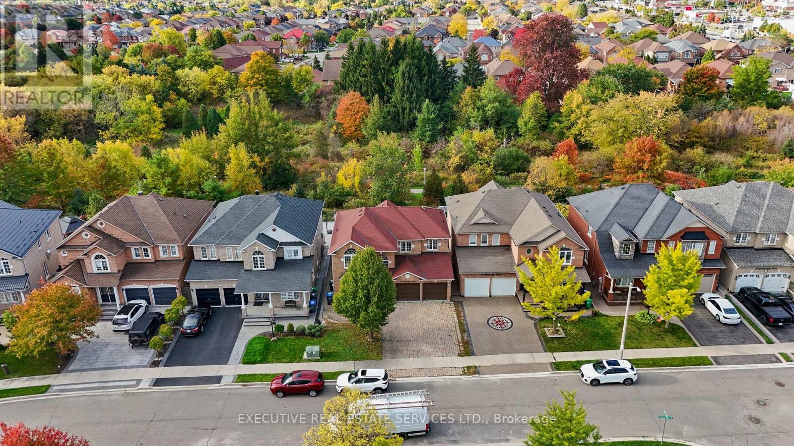 Property image for 73 WOODVALLEY DRIVE|Brampton (Fletcher's Meadow), Ontario L7A1Z3
