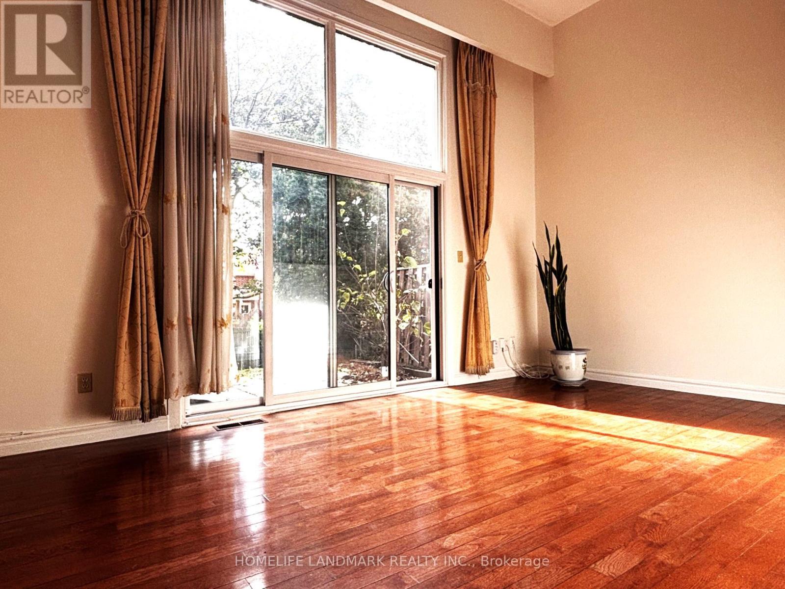 Property image for 254 SPRUCEWOOD COURT|Toronto (L'Amoreaux), Ontario M1W1P7