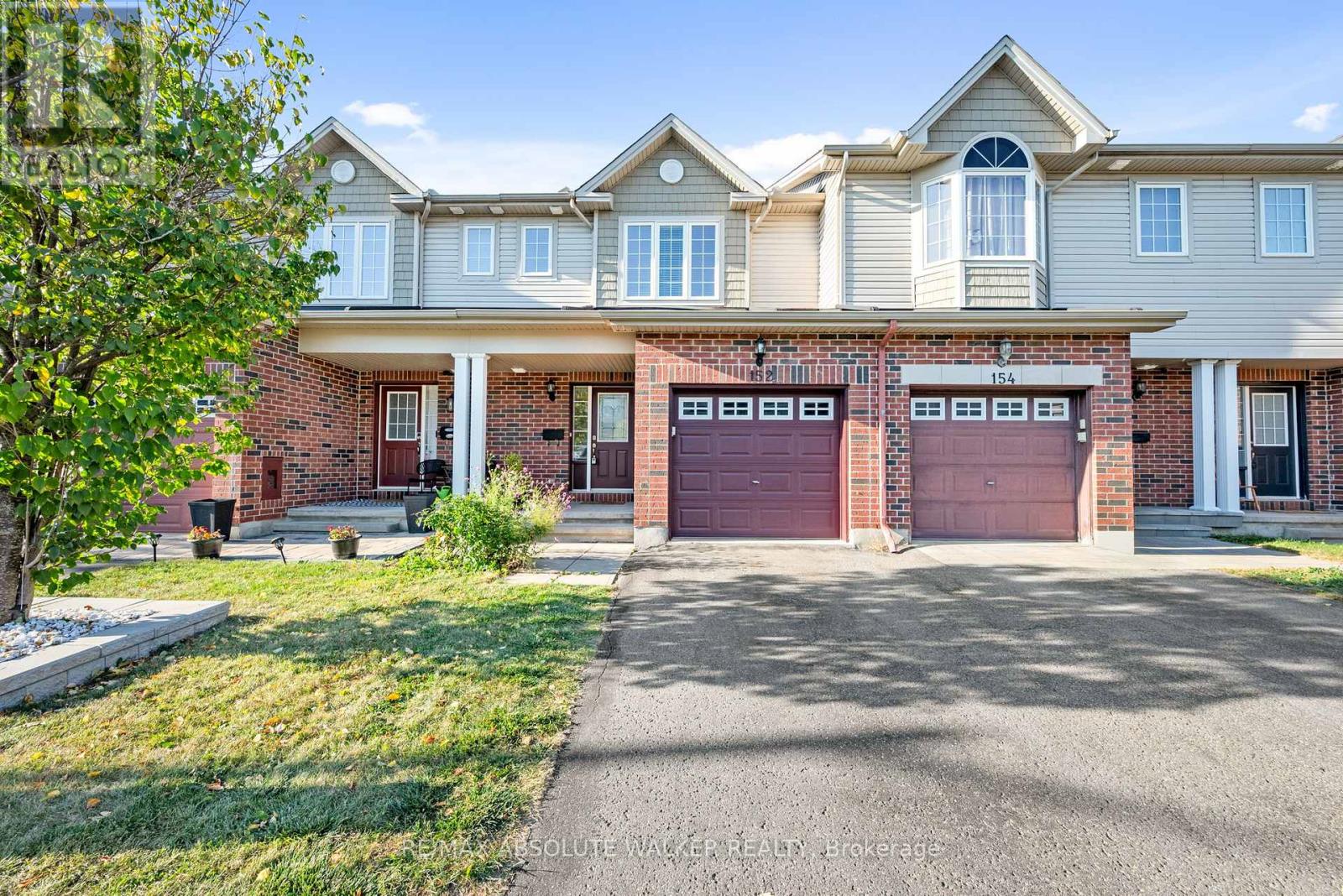 152 CHALLENGE CRESCENT|Ottawa, Ontario K4A0T9
