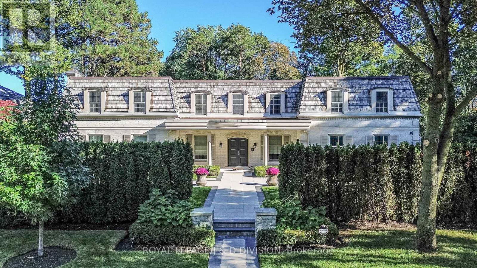 Property image for 1 VALLEYANNA DRIVE|Toronto (Bridle Path-Sunnybrook-York Mills), Ontario M4N1J7
