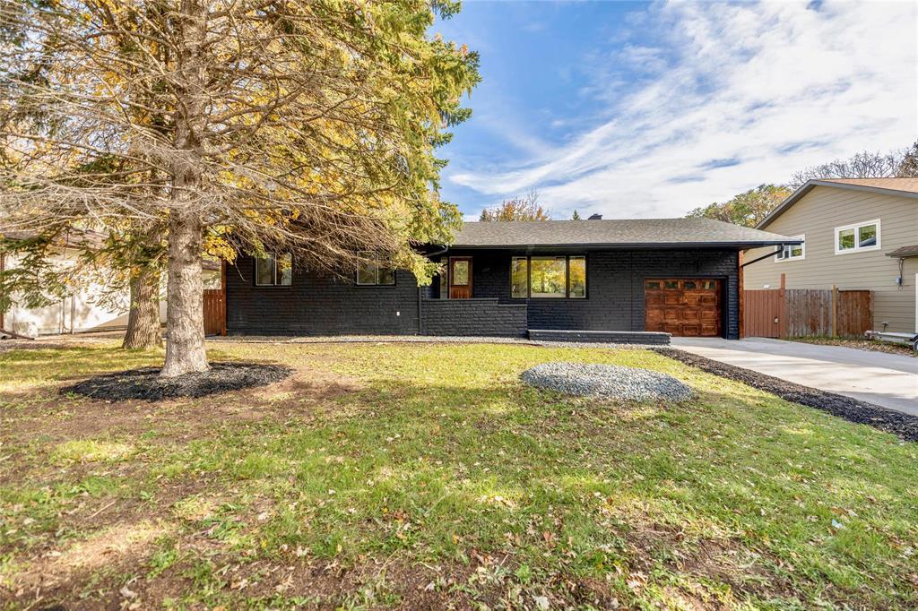567 Laxdal Road|Winnipeg, Manitoba R3R0W7