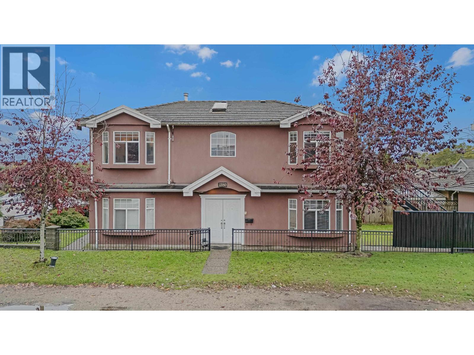 1380 E 51ST AVENUE|Vancouver, British Columbia V5X1G2