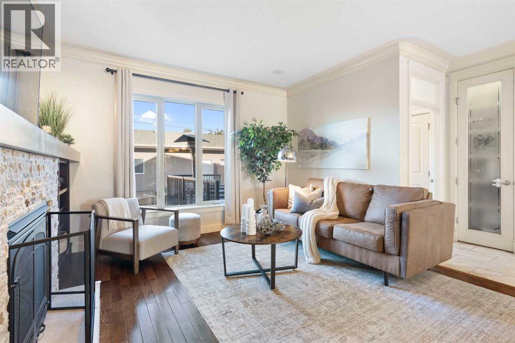 2434 31 Avenue SW|Calgary, Alberta T2T1T8