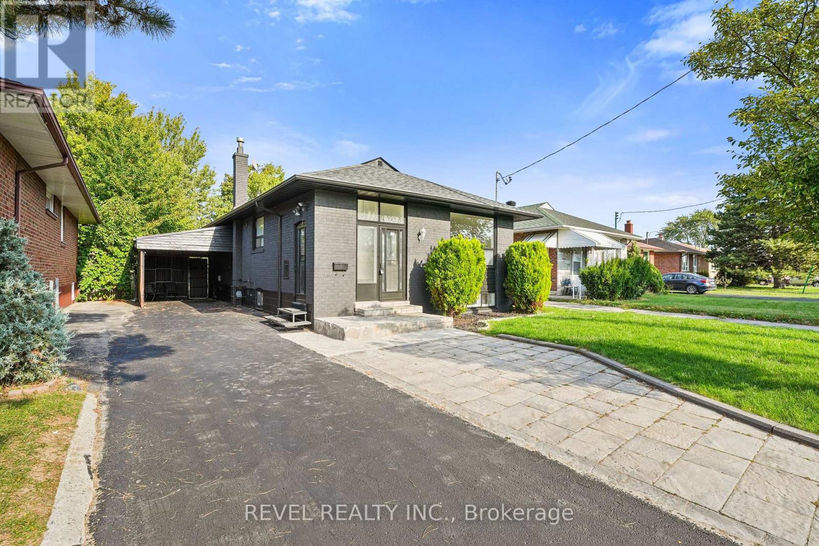 Property image for 63 CROSLAND DRIVE|Toronto (Wexford-Maryvale), Ontario M1R4M9