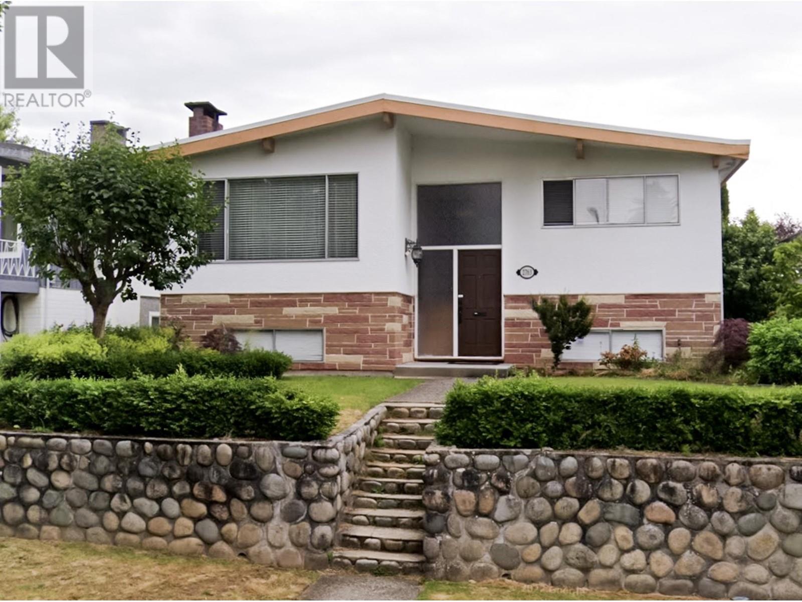 2763 ROSEMONT DRIVE|Vancouver, British Columbia V5S2C6