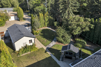 Additional image 3 of 5129 44 Avenue