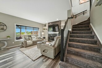 Additional image 5 of 39 Memorial Parkway