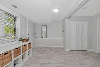 Additional image 4 of 9 Bols St