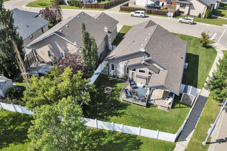 Additional image 2 of 1 Laurel Road