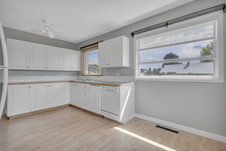 Additional image 3 of 4504 46 Street