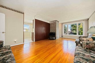 Primary image of 123 Tulloch Dr