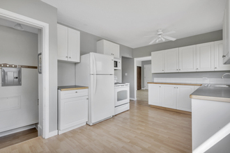 Additional image 4 of 4504 46 Street