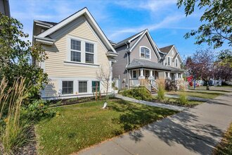 Additional image 4 of 7608 - 15 Ave SW