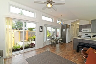 Additional image 5 of 2133 Henderson Lake Way