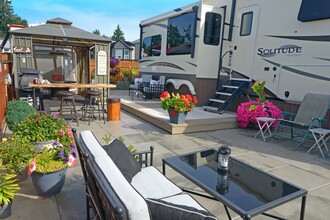 Additional image 4 of 2111 Henderson lake Way