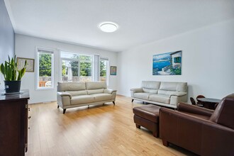 Additional image 5 of 14 Hennessey Cres