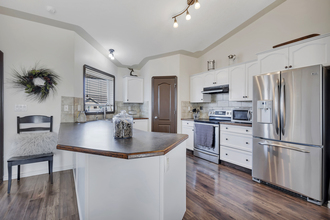 Additional image 5 of 130 Jenner Crescent