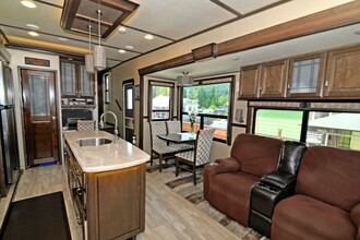 Additional image 5 of 2111 Henderson lake Way