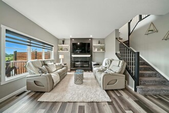 Additional image 4 of 39 Memorial Parkway