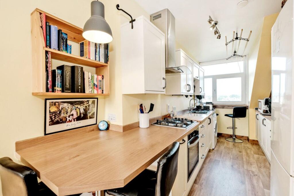 Additional image 3 of 106, Walker Road, Flat F, Torry, Aberdeen, AB118BR