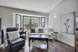 Additional image 4 of 130 Jenner Crescent