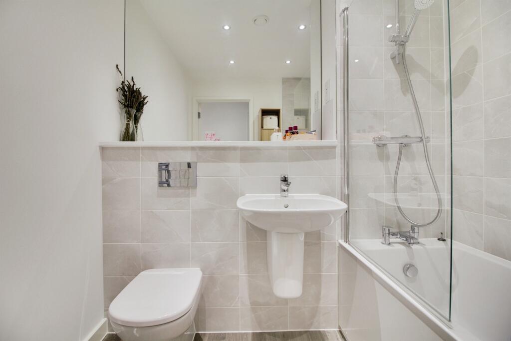 Additional image 11 of Hilltop Way, Hatfield