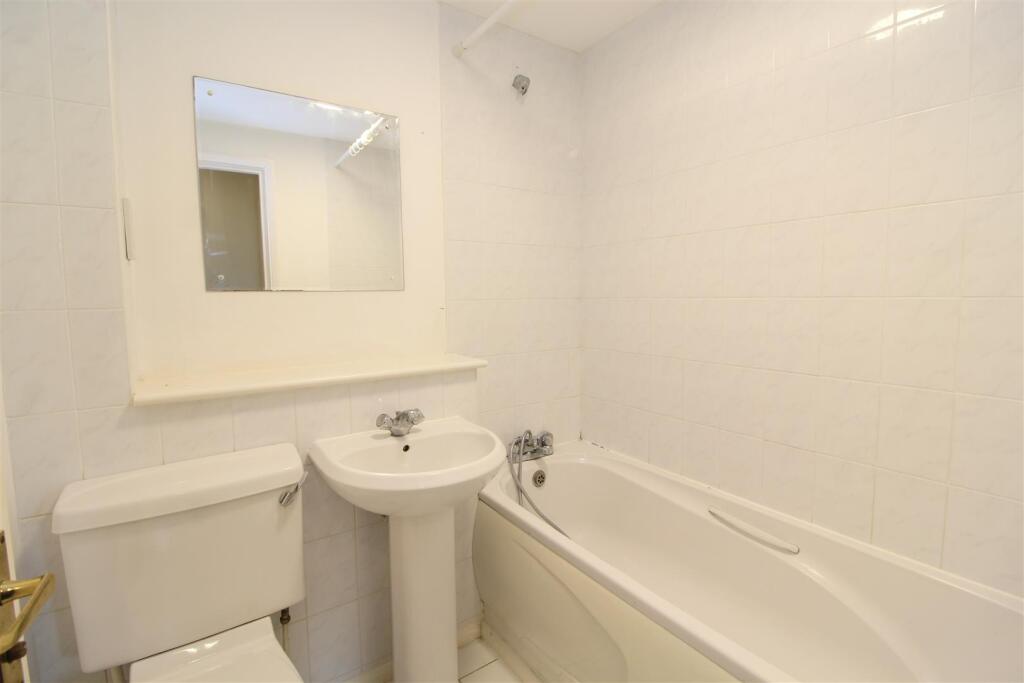 Additional image 11 of Dexter Close, St Albans