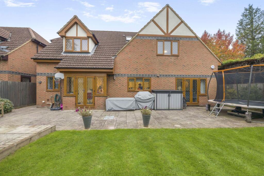 Additional image 23 of Enid Close, St. Albans, AL2