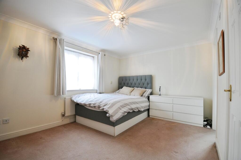 Additional image 7 of Minister Court, Frogmore, ST. ALBANS