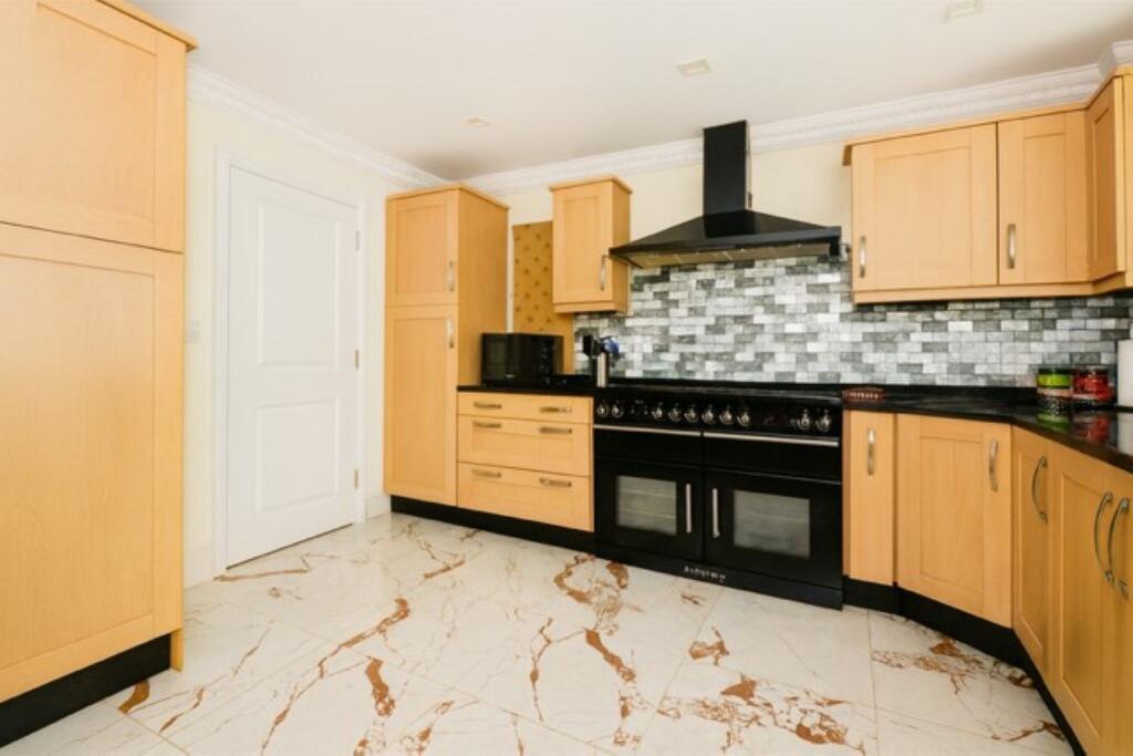 Additional image 6 of Charmouth Road, St. Albans