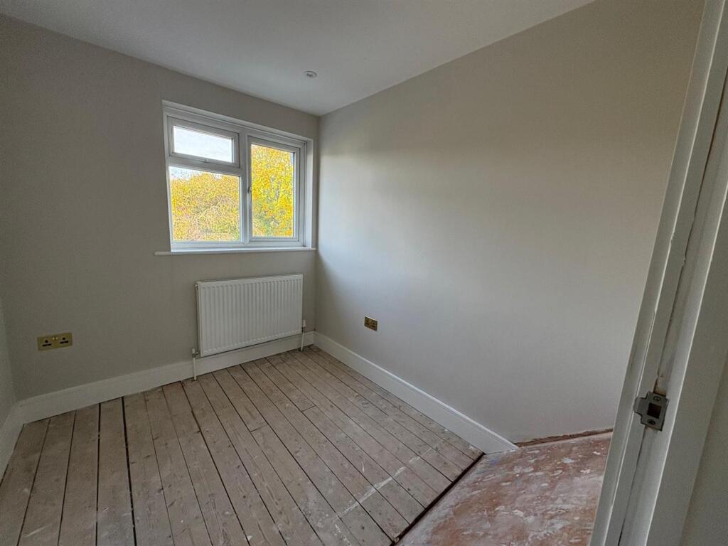 Additional image 10 of Wych Elms, Park Street, AL2